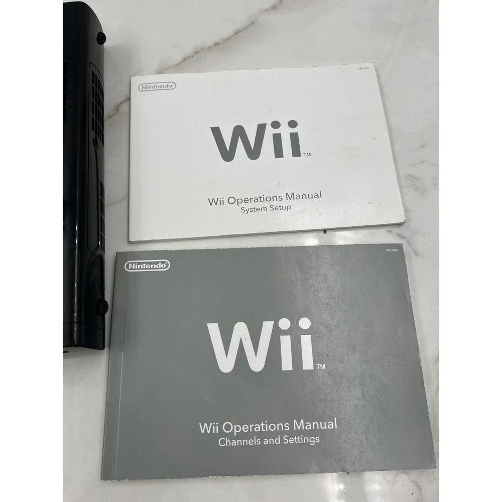 Nintendo Wii U Console Black 32GB WUP-101(02) with AV Cable and Manuals